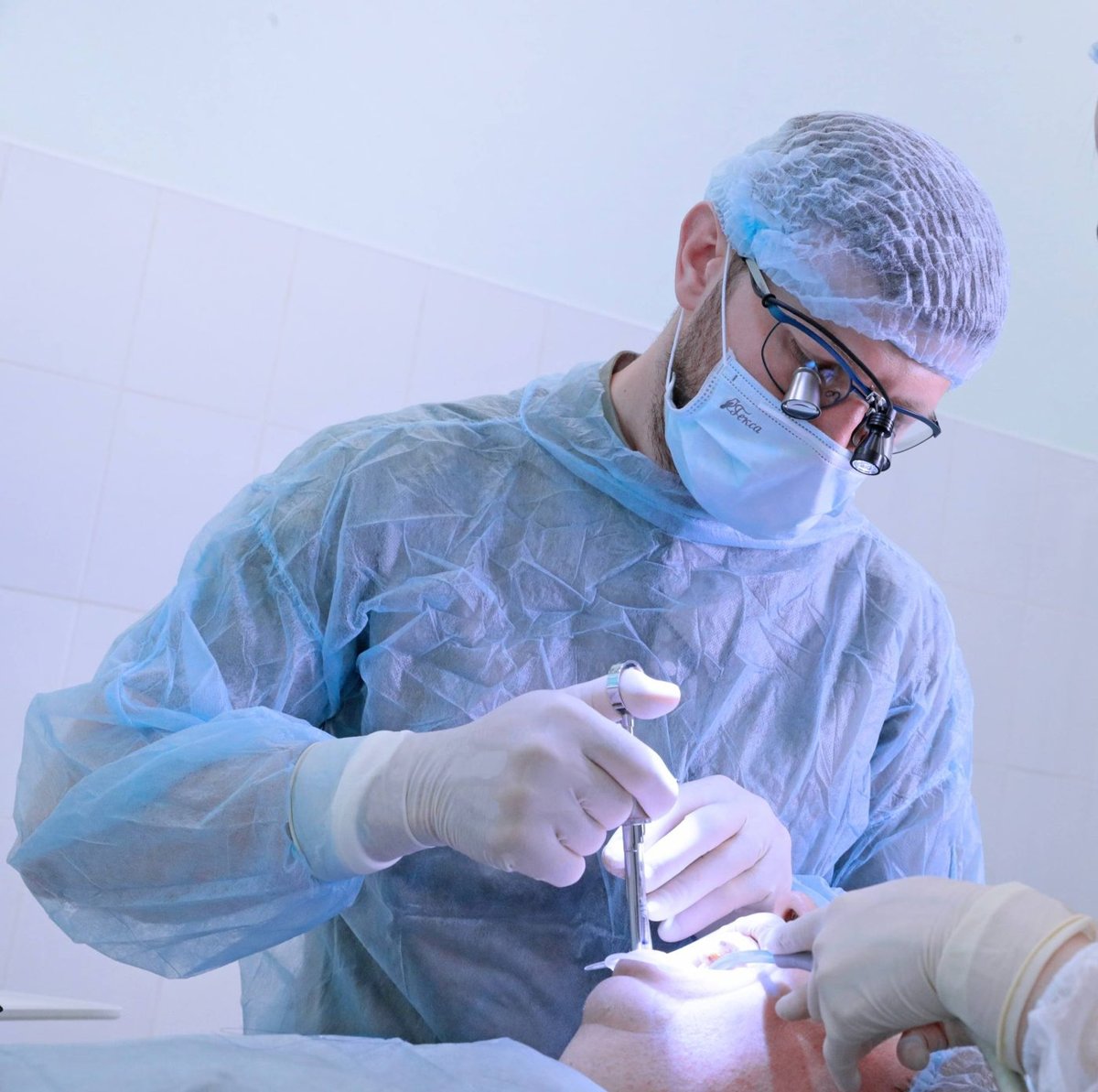 Имплантация Straumann